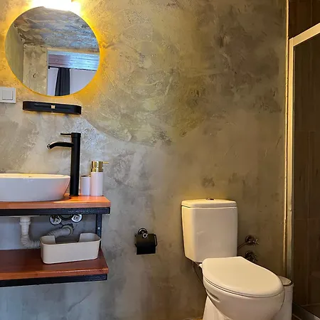 Quena Ξενοδοχείο *