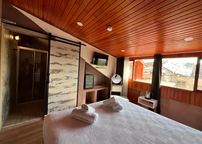Quena Hotel *