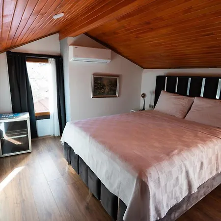 Otel Quena *