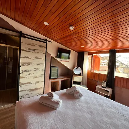 Quena Otel *